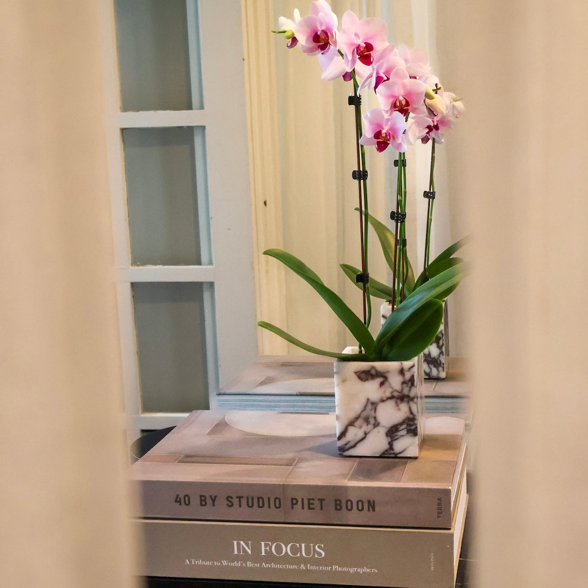 Calacatta Viola Square Marble Vessel